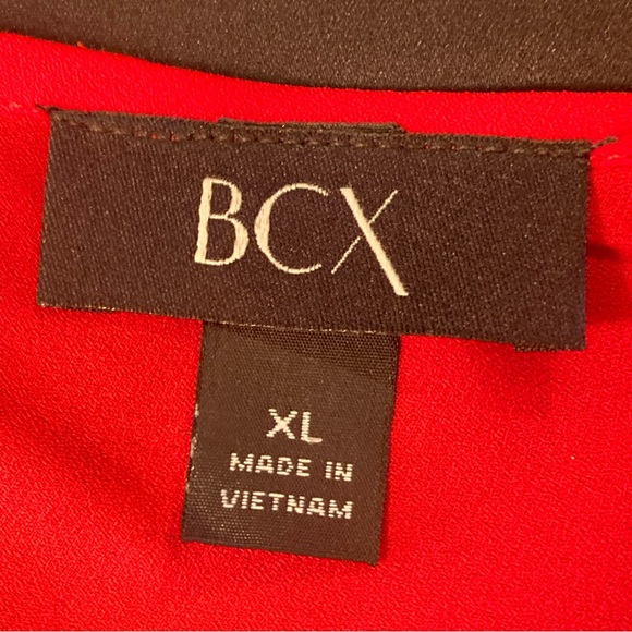 BCX by Macy's Red Blouse, V-Neck Front, Lattice & V-Neck Back, Size XL - Picture 11 of 13